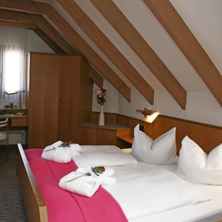 Hotel Mohren Ochsenhausen ภายนอก รูปภาพ
