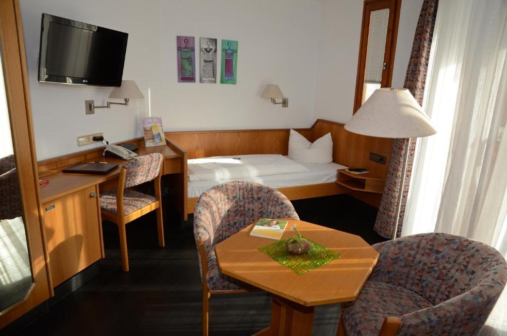 Hotel Mohren Ochsenhausen ห้อง รูปภาพ
